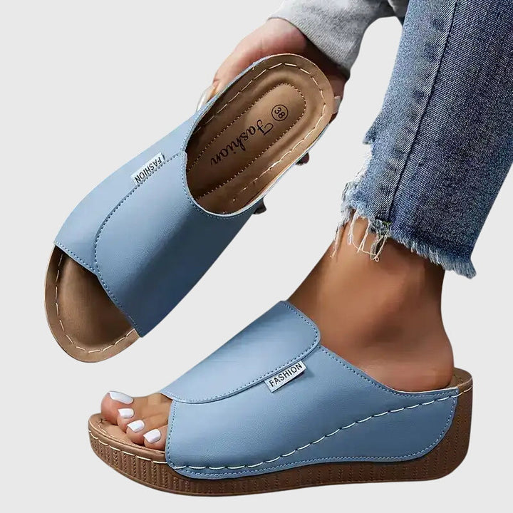 Bríd | Sandales de marche confort classique