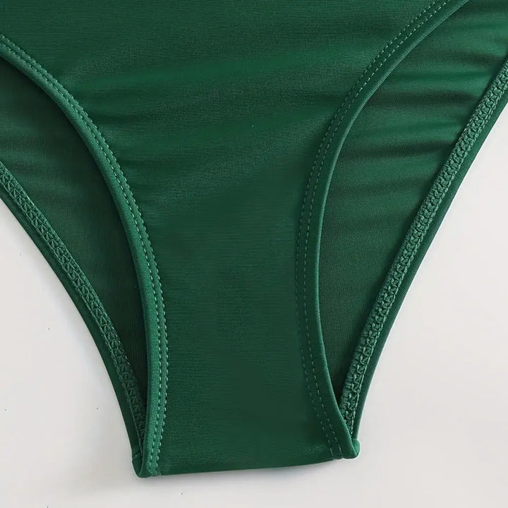 Sarena | Votre bikini sculptant pour l'abdomen avec un élégant décolleté en V