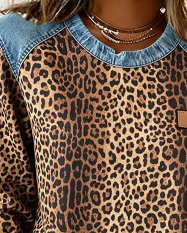 Zéphirine | Sweatshirt Imprimé Léopard en Patchwork Denim