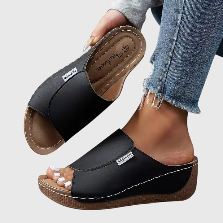 Bríd | Sandales de marche confort classique